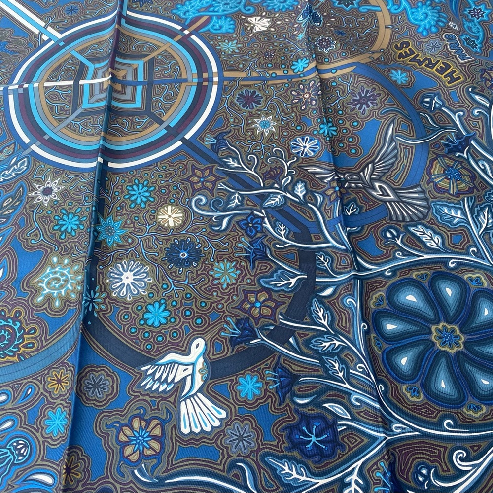 SOLD HERMÈS silk twill L’arbre Du Vent scarf - Picture 11 of 14